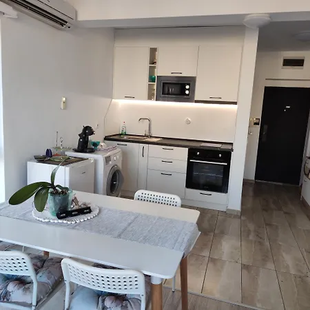 Апартамент на брега на морето - сарафово *