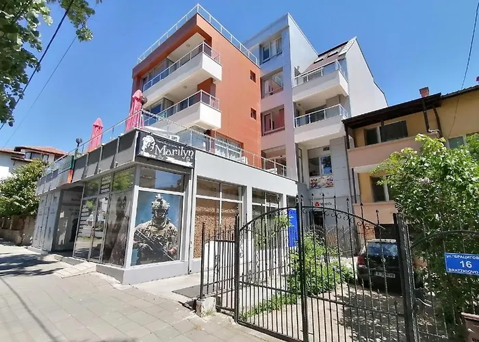 на брега на морето - сарафово 布尔加斯